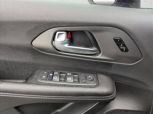 New 2026 Chrysler Pacifica Select w/ S Appearance Package FWD image 10