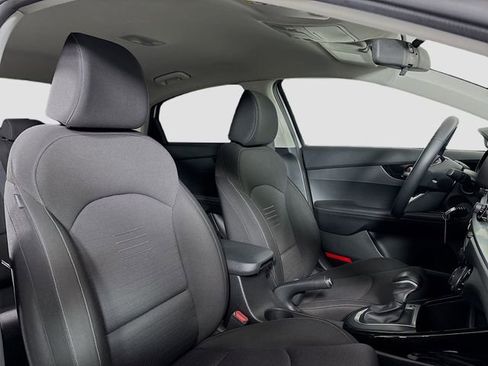 Used 2019 Kia Forte S image 26