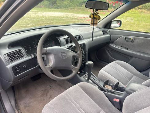 Used 2000 Toyota Camry CE image 6
