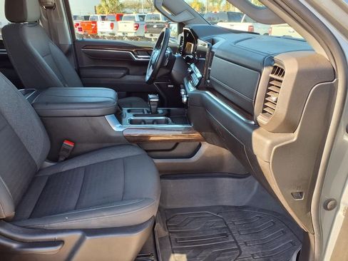 Used 2024 GMC Sierra 1500 Elevation w/ Preferred Package image 13