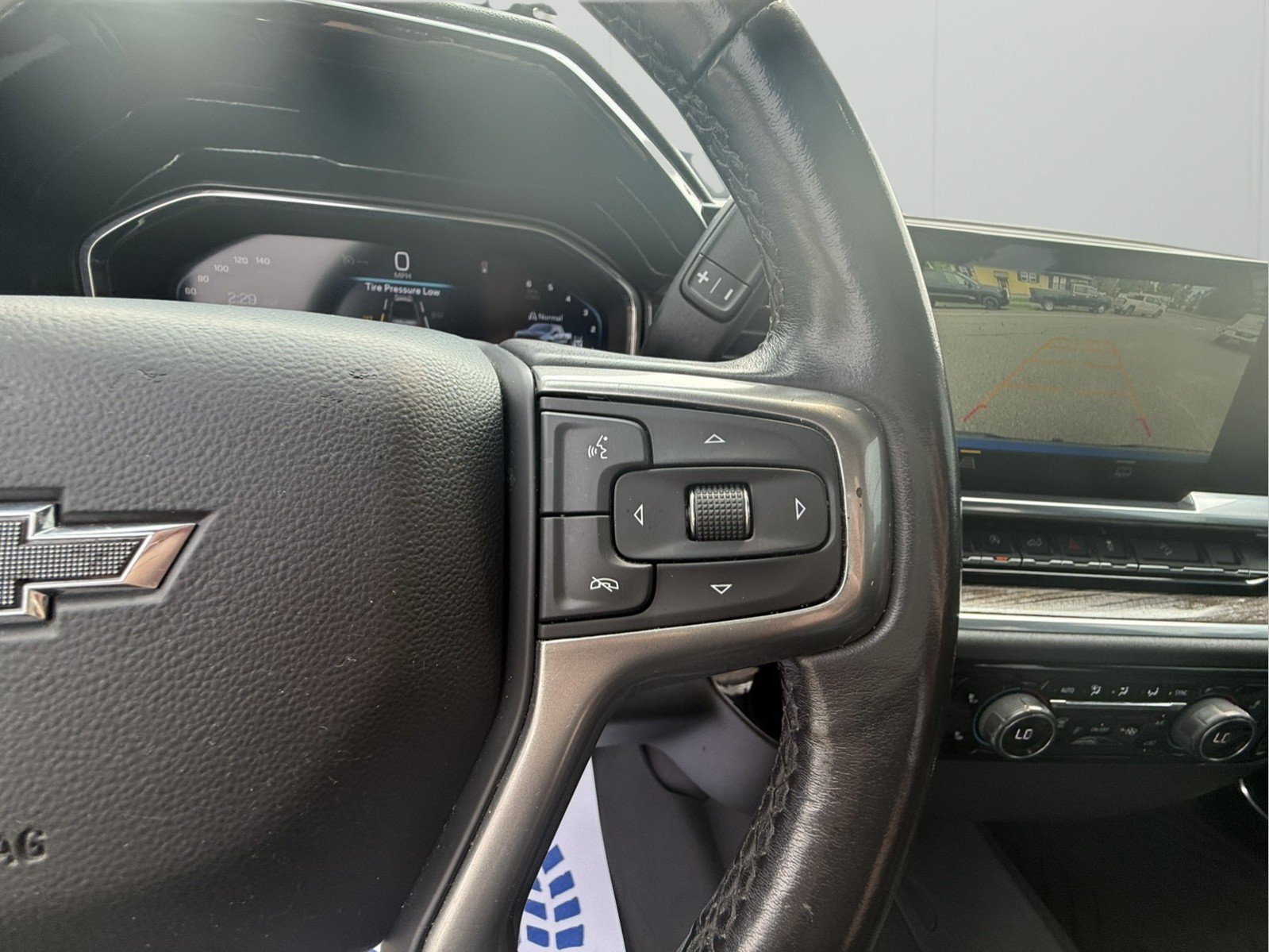 Used 2022 Chevrolet Silverado 1500 LT Trail Boss AWD/4WD image 18