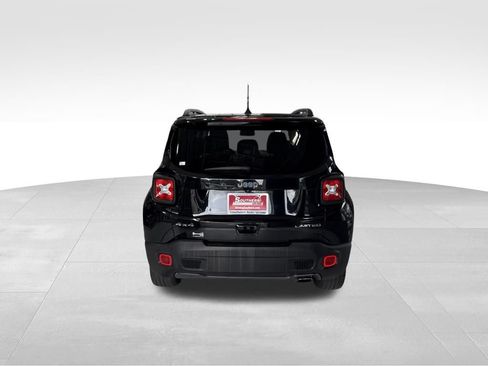 Used 2022 Jeep Renegade Limited w/ Sun, Sound & Wheels Group AWD/4WD image 4
