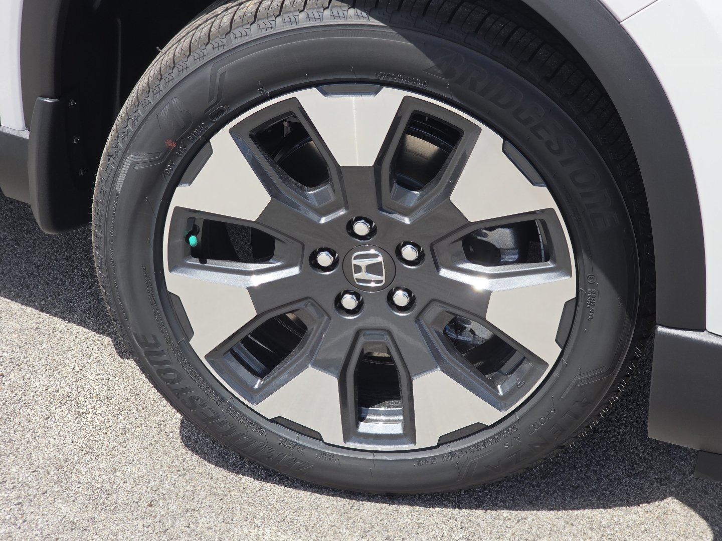 New 2026 Honda Pilot Touring image 3