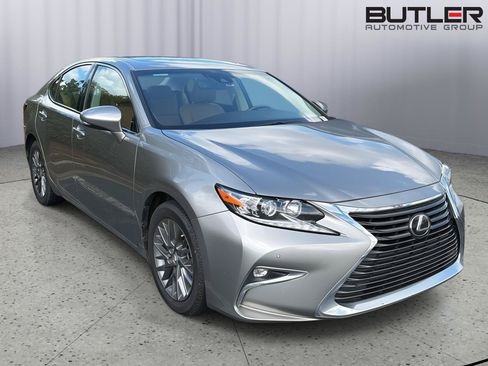 Used 2018 Lexus ES 350 w/ Navigation System Package FWD image 5
