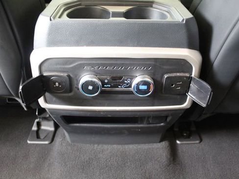 Used 2024 Ford Expedition XLT RWD image 22