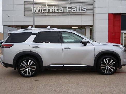 Certified 2023 Nissan Pathfinder Platinum AWD/4WD image 5