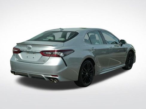 Used 2024 Toyota Camry XSE FWD image 9