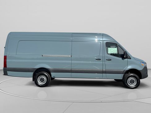 New 2026 Mercedes-Benz Sprinter 2500 image 6