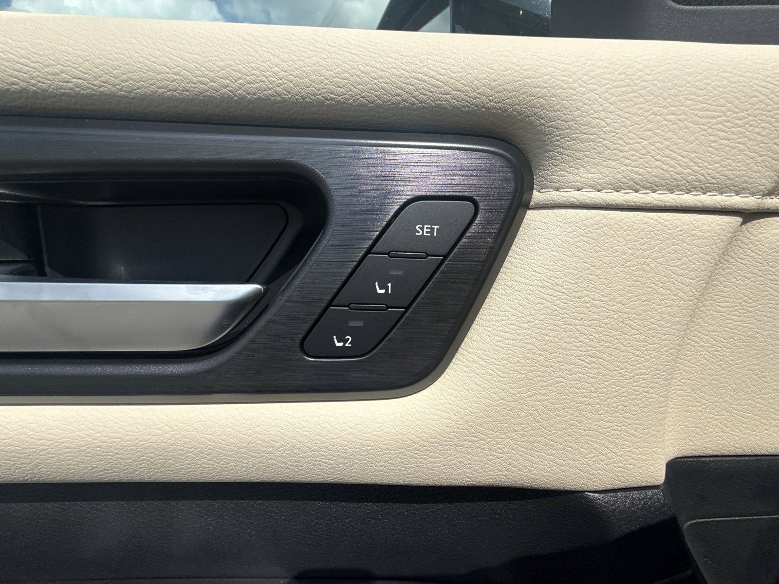 Used 2026 Nissan Armada Platinum Reserve AWD/4WD image 39
