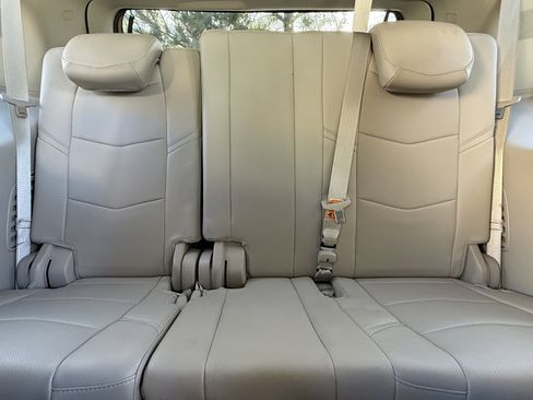 Used 2017 Cadillac Escalade Premium Luxury image 44