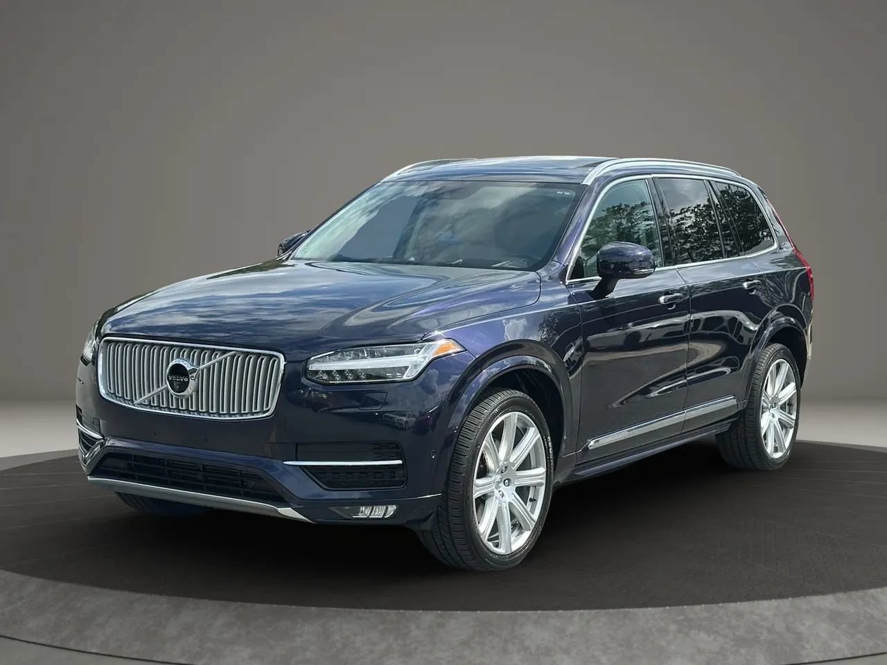 Used 2017 Volvo XC90 T6 Inscription w/ Vision Package AWD/4WD image 1