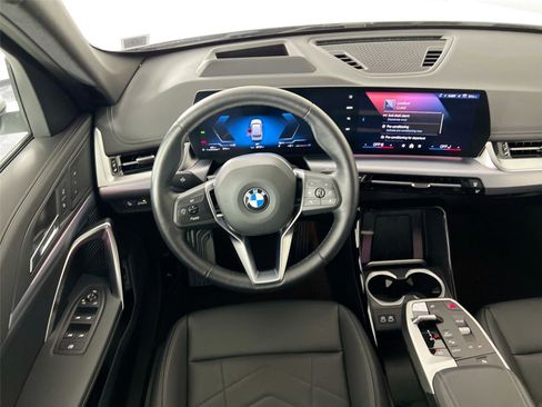 Used 2025 BMW X1 xDrive28i w/ Technology Package image 21