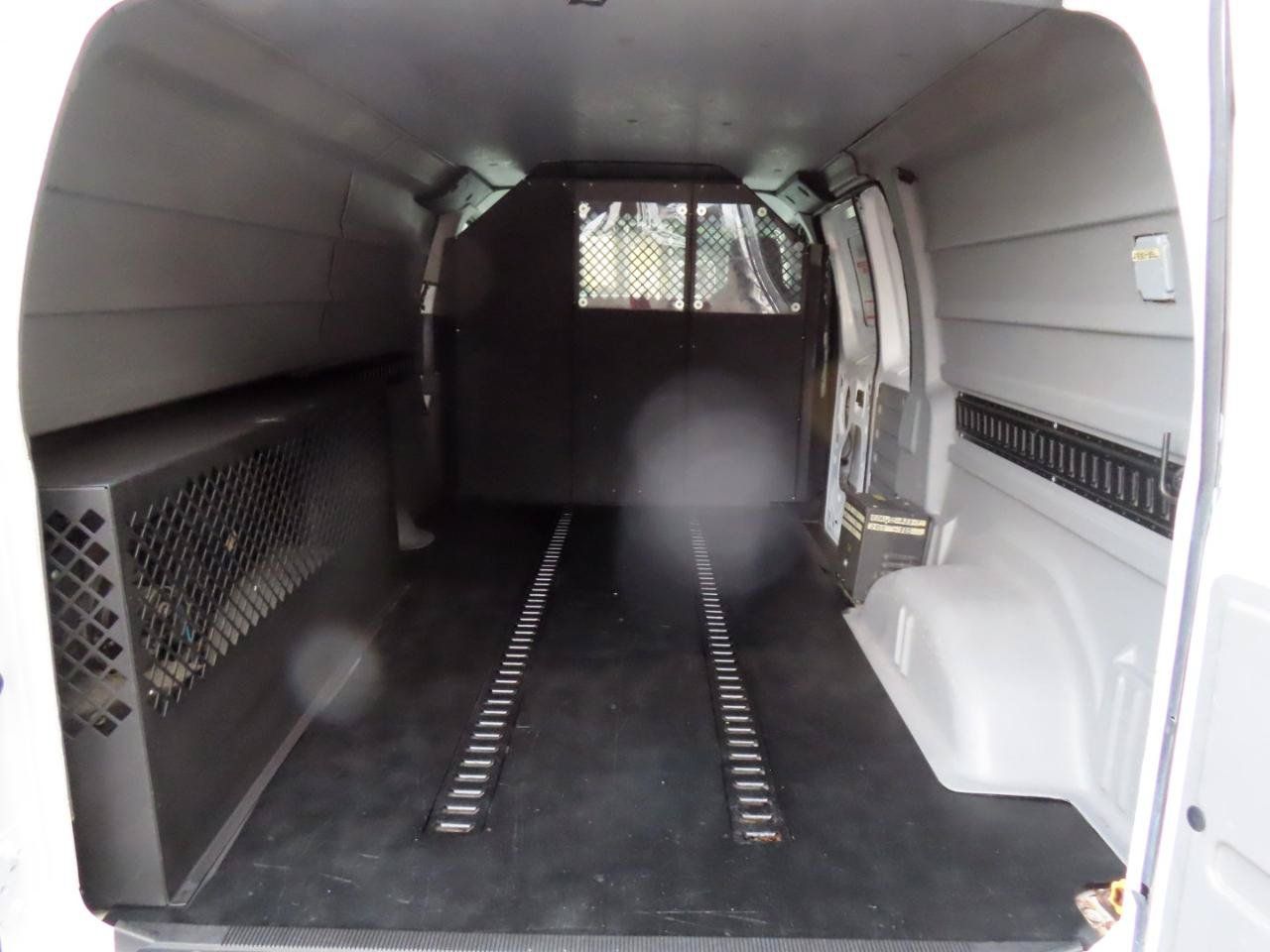 Used 2012 Ford E-150 and Econoline 150 RWD image 16