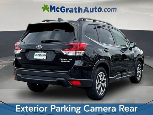 Used 2022 Subaru Forester Premium AWD/4WD image 8