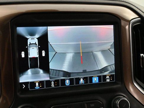 Used 2021 Chevrolet Silverado 2500 High Country w/ Technology Package image 20