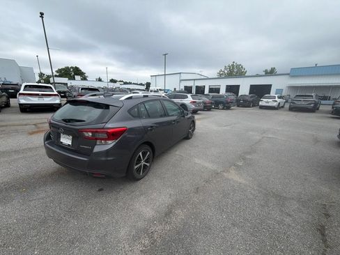 Used 2022 Subaru Impreza Premium AWD/4WD image 8
