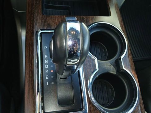 Used 2013 Ford F150 Lariat w/ Lariat Chrome Pkg image 35