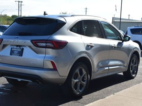 Used 2023 Ford Escape ST-Line AWD/4WD image 10