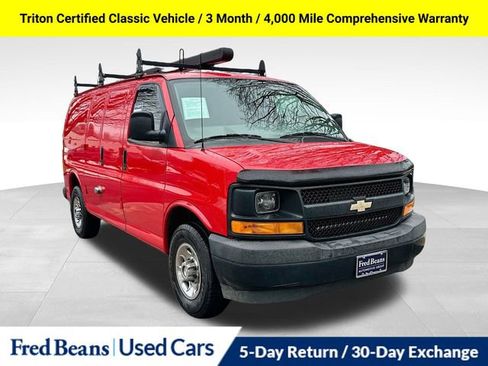 Used 2017 Chevrolet Express 3500 image 1