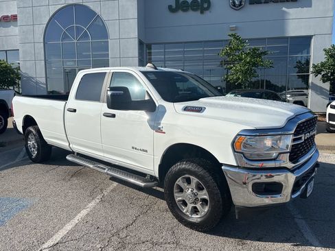 Used 2024 RAM 3500 Big Horn AWD/4WD image 31
