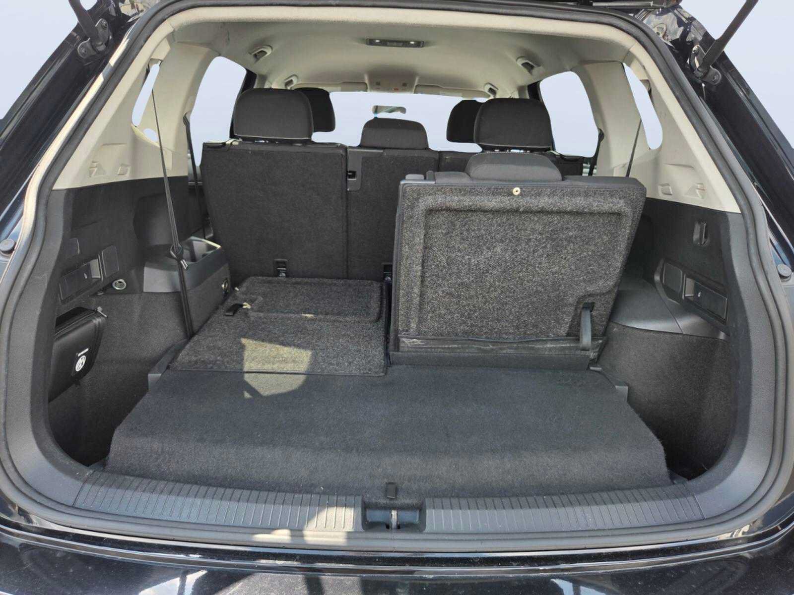 Used 2022 Volkswagen Tiguan S FWD image 16
