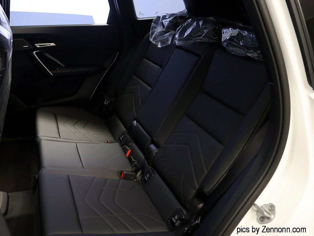 New 2027 BMW X1 xDrive28i AWD/4WD image 12