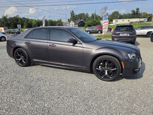 Used 2022 Chrysler 300 S w/ Comfort Group RWD image 1