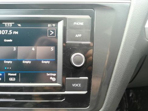 Used 2021 Volkswagen Tiguan S FWD image 43