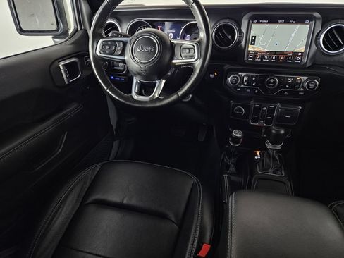 Used 2023 Jeep Wrangler Unlimited Sahara w/ Cold Weather Group AWD/4WD image 8