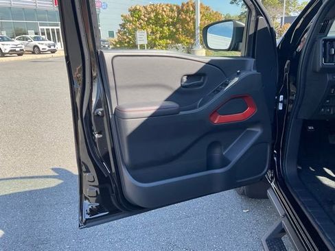 New 2026 Nissan Frontier PRO-4X w/ Pro-4x Convenience Package image 10
