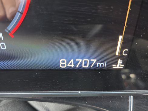 Used 2024 Chevrolet Trax RS image 30