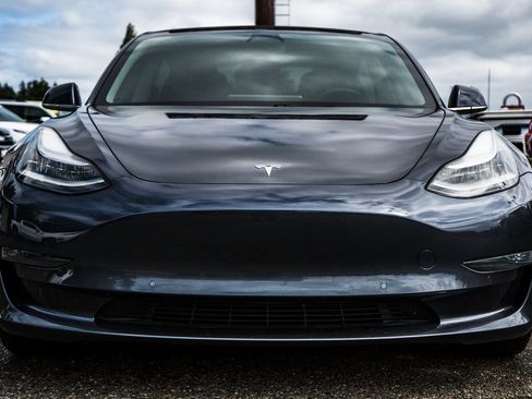Used 2019 Tesla Model 3 Long Range AWD/4WD image 5
