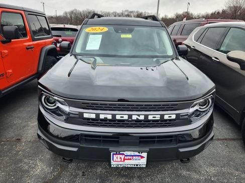 Used 2024 Ford Bronco Sport Badlands w/ Premium Package image 2