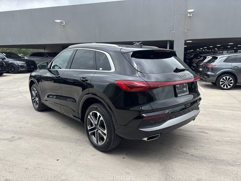 Used 2025 Audi Q5 Premium w/ Convenience Package AWD/4WD image 8