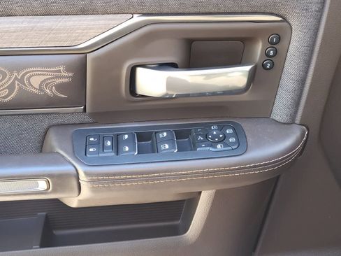 Used 2025 RAM 3500 Longhorn image 17