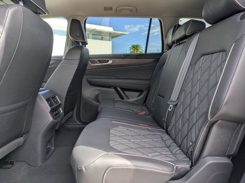 Used 2025 Volkswagen Atlas SEL Premium R-Line AWD/4WD image 16