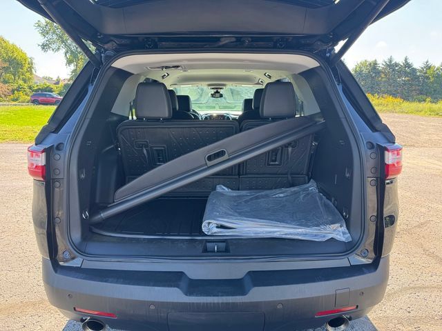Used 2020 Chevrolet Traverse RS w/ LPO, Floor Liner Package AWD/4WD image 18