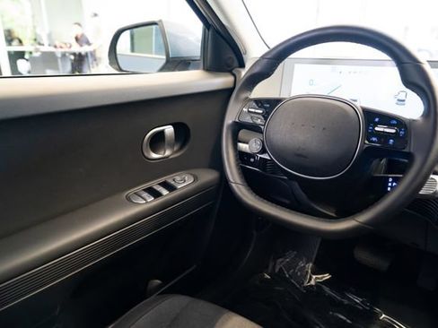 Used 2024 Hyundai Ioniq 5 SEL AWD/4WD image 11
