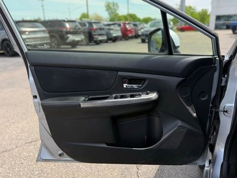 Used 2015 Subaru Crosstrek 2.0i Premium AWD/4WD image 10