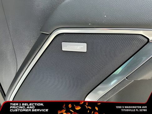 Used 2025 GMC Sierra 1500 SLT w/ SLT Premium Plus Package AWD/4WD image 15