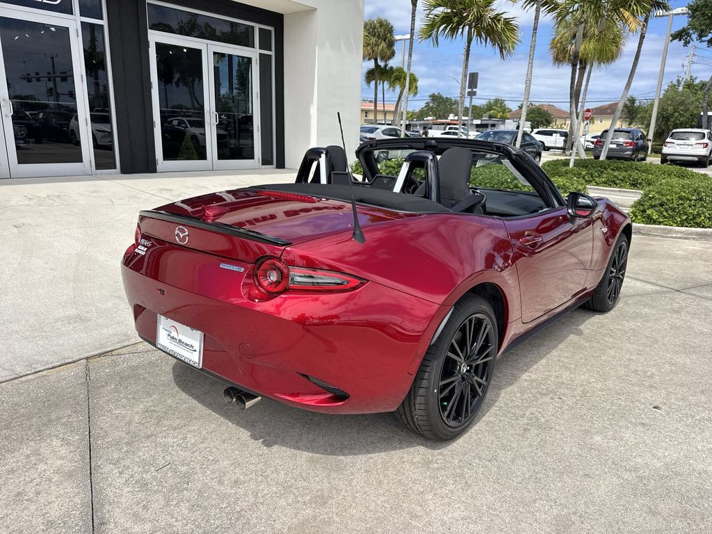 New 2026 MAZDA MX-5 Miata Club w/ Interior Package RWD image 3