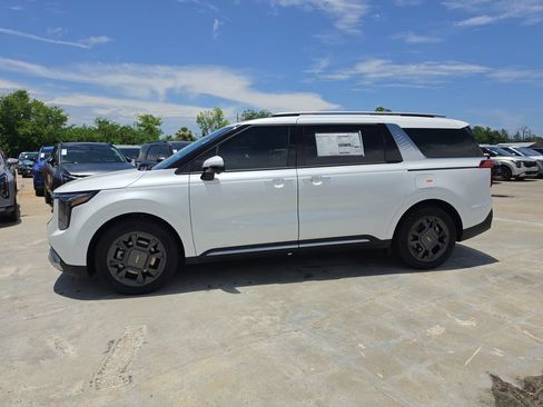 New 2026 Kia Carnival SX FWD image 5
