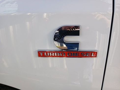 Used 2024 RAM 2500 Tradesman w/ Chrome Appearance Group image 9