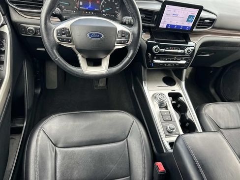 Used 2021 Ford Explorer Limited AWD/4WD image 16