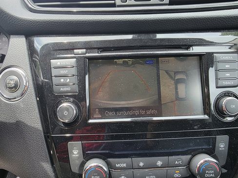 Used 2018 Nissan Rogue SL FWD image 4