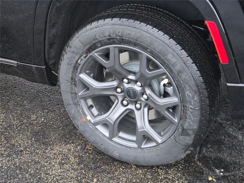 New 2026 Jeep Grand Wagoneer Limited image 16