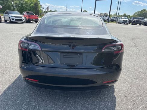 Used 2022 Tesla Model 3 Standard Range image 6