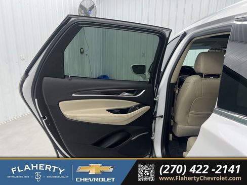 Used 2019 Buick Enclave Essence FWD image 10
