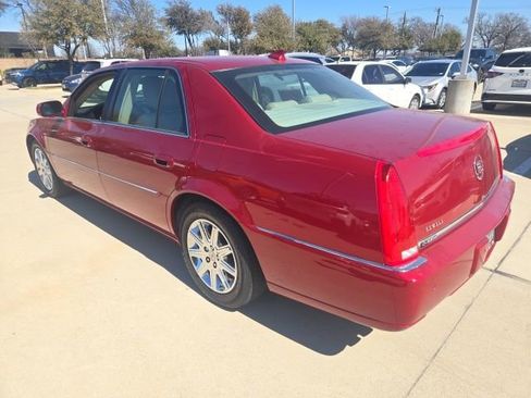 Used 2010 Cadillac DTS Premium image 4