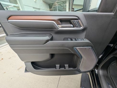 Used 2024 GMC Sierra 2500 Denali w/ Denali Reserve Package image 44